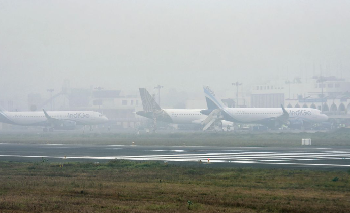 Delhi Faces Flight Disruptions Due to Dense Fog